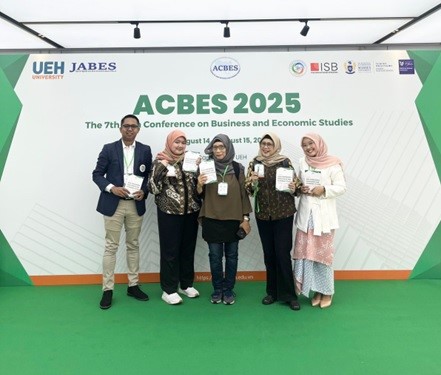 HIMA S3 Ilmu Manajemen Mengirimkan Delegasi Konferensi Internasional ke The 7ᵗʰ Asia Conference On Business And Economic Studies (ACBES) University Of Economics Ho Chi Minh City (UEH)