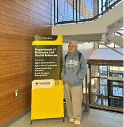 Lia Febria Lina mengikuti program Canada ASEAN SEED Scholarship